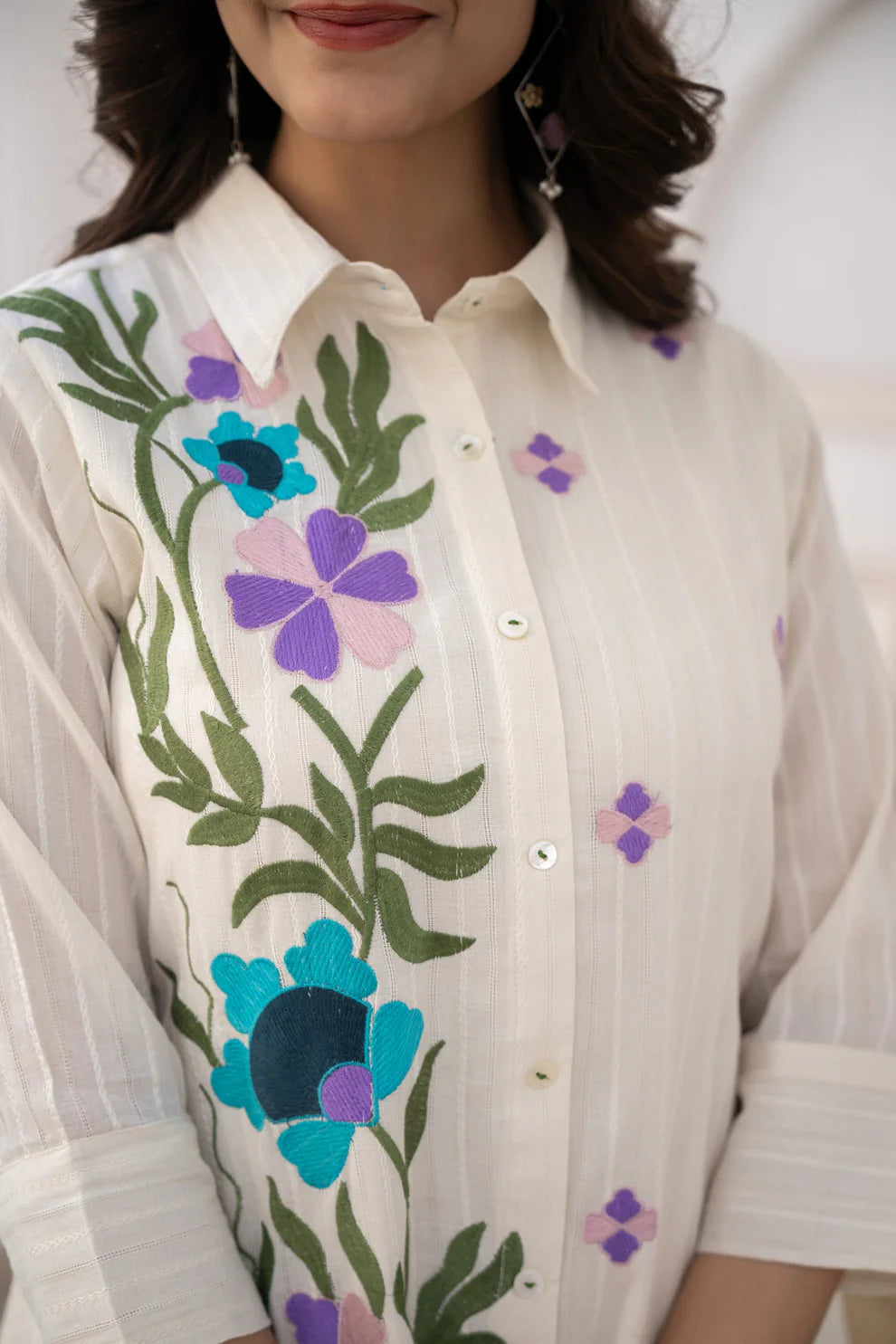 Elegant Women's Cotton Dobi Kurta with Colorful Thread Embroidery & Brush Paint Accents