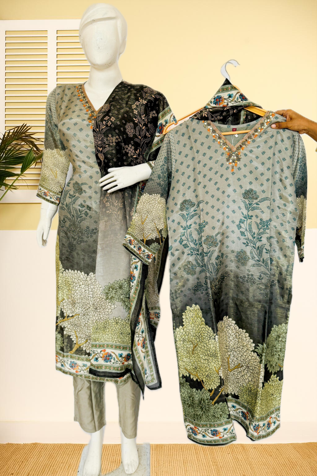 Embroidered Black Suit Set Dupatta